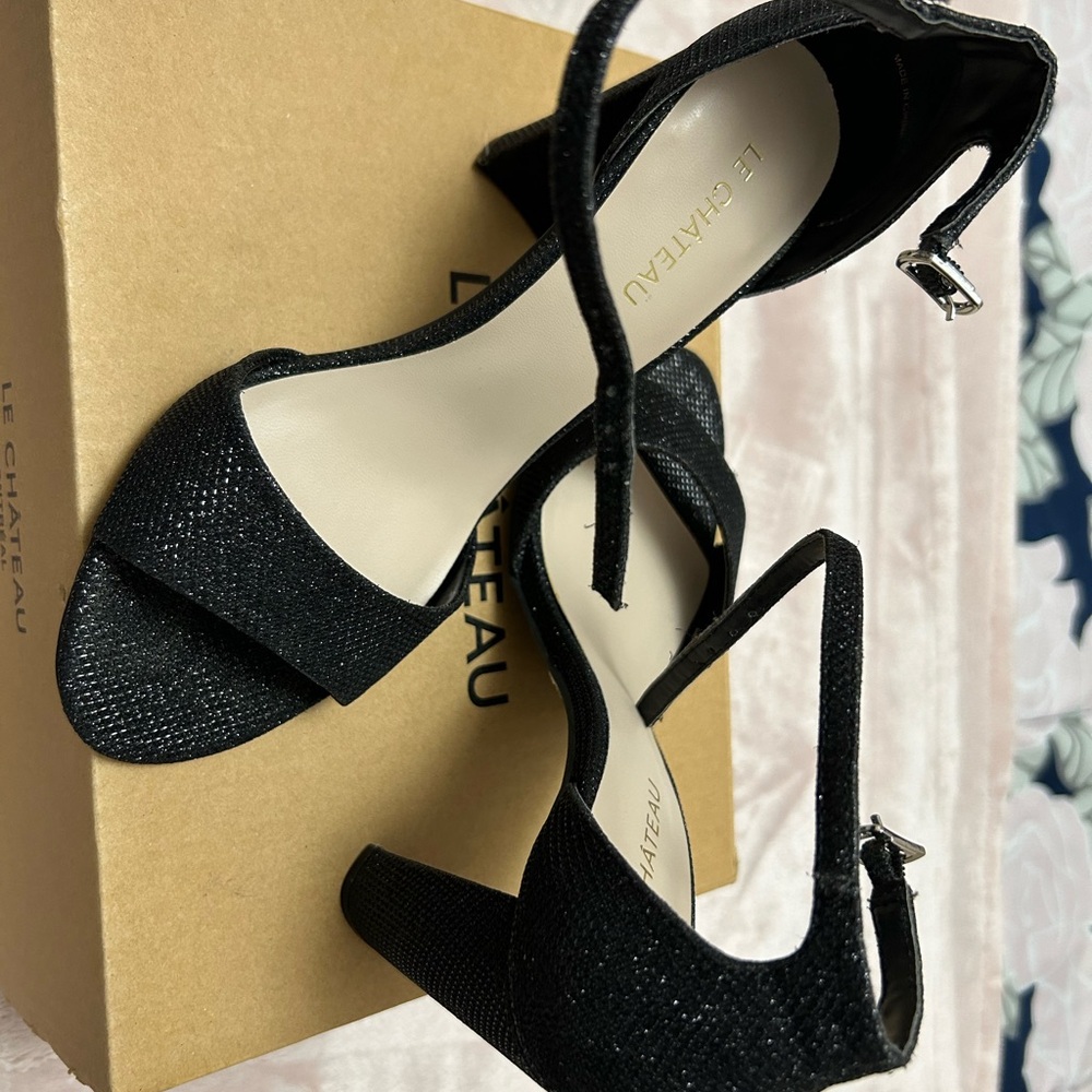 Le Chateau heels, worn a few times, size 6 US